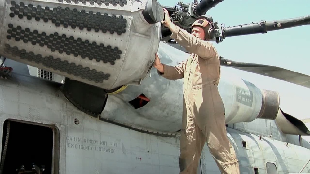 DVIDS - Video - CH-53 Super Stallion Helicopter Crew Chief (Long