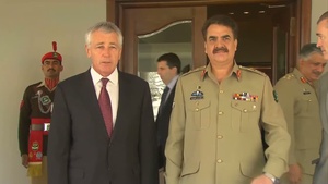 Hagel Meets with Pakistani Leaders