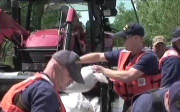 Coast Guard DART sandbags flooded Illinois neighborhood