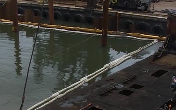 110609-G-9679C-Flat Deck Barge Davy Crockett Workzone Deconstruction Update - June 9, 2011
