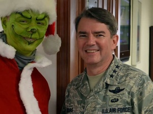 Spotlight Korea: The Captain Who Stole Christmas