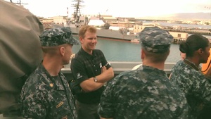 Pro Golfer Visits Former Ship