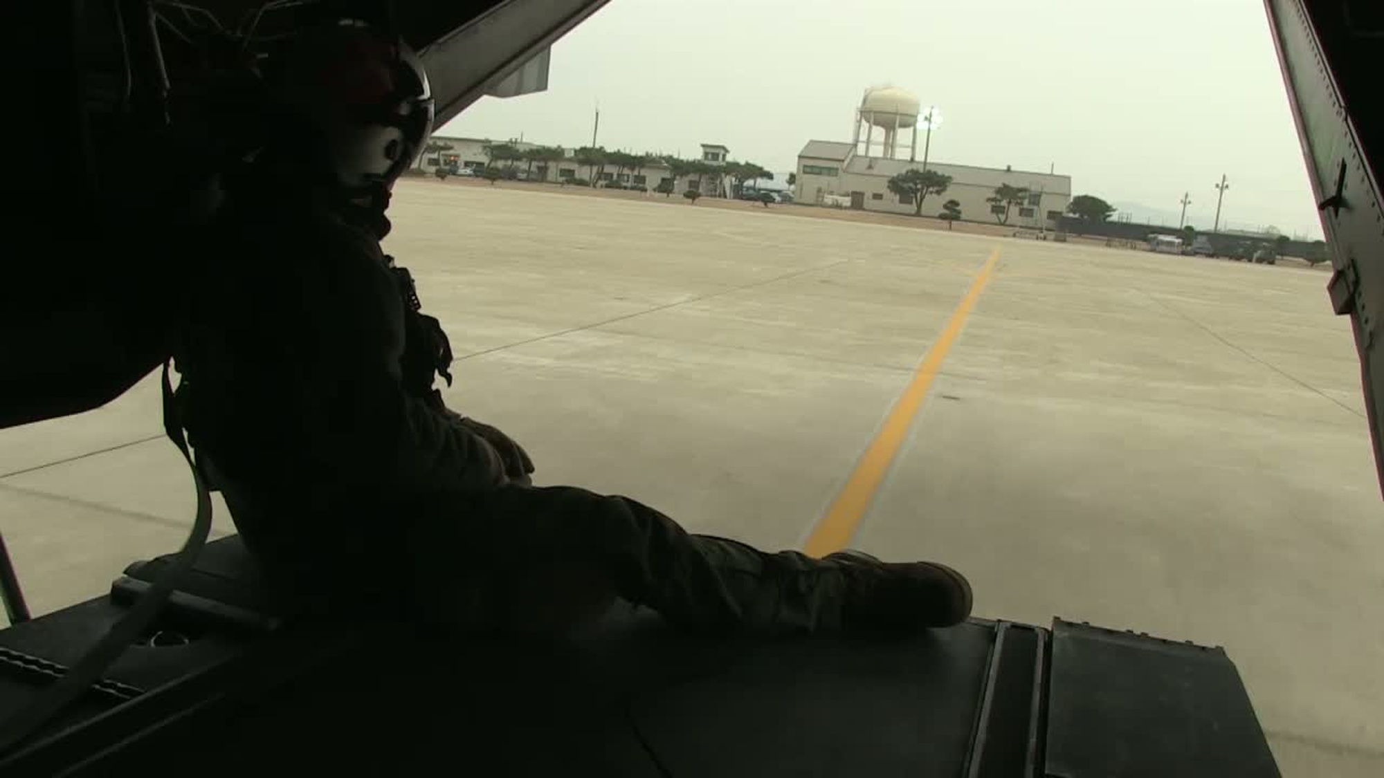 An MV-22 Osprey tiltrotor aircraft flies from Kunsan Air Base to Gwangyang Port, Republic of Korea during Marine Expeditionary Force Exercise 2014 (MEFEX), 20 March 2014. MEFEX will enhance the interoperability between the U.S. Marine air- ground task force and the ROK Marine task force while honing amphibious capabilities of each nation&#39;s Navy and Marine Corps. (U.S. Marine Corps Motion  Imagery by Lance Cpl. Scott P. Smolinski/RELEASED) Available in high definition.