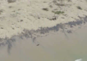 Unified Command Overflight Shows Oil Making Landfall on Matagorda Island