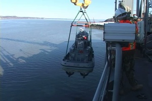 Army Tug Arrives in Anchorage - Alaska Shield 2014