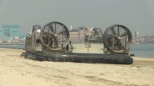 LCAC Unload Vehicles Exercise Ssang Yong 14
