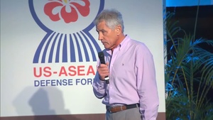 Hagel Asks for Moment of Silence for Fort Hood Victims