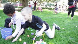 North Carolina First Lady holds Easter Egg Hunt for Military Families