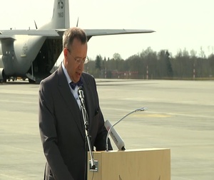 President Toomas Hendrik Ilves welcomes Soldiers from 173rd Airborne Brigade to Estonia