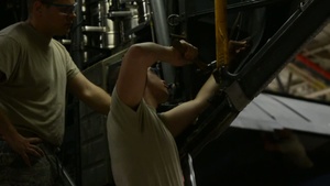 Missouri Airmen Train Connecticut Airmen on C-130 Aircraft