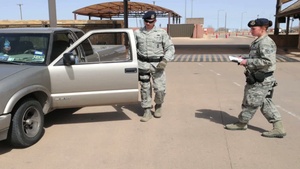 Col. Starr Recognizes Airmen