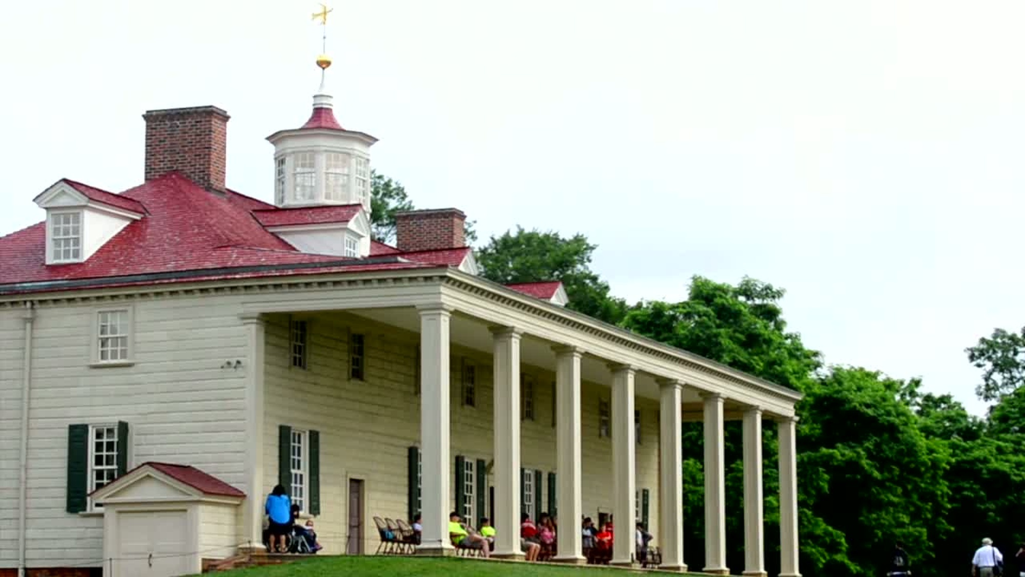 Secretary of the Army John McHugh and SMA Raymond Chandler lay a wreath at the tomb of General George Washington at his home in Mt. Vernon, VA in honor of the Army&#39;s 239th birthday.