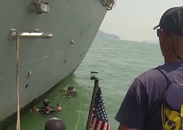 Salvage Divers-BROLL