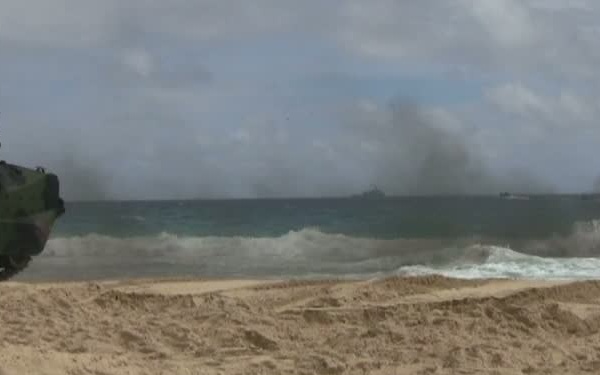 AAV launch to USS Rushmore during RIMPAC 2014