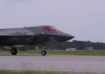 F-35B Lightning Landing