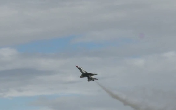 Arctic Thunder crowd &amp; aerial acts, b-roll &amp; sound bites