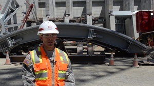 Corps installs first massive gate at Folsom Dam auxiliary spillway (Timelapse) - Interviews