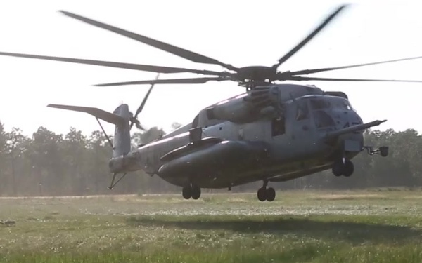 EFFS Teams Conduct Amphibious Assaults, Aerial Raid Training