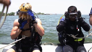 Multimedia: U.S. Navy Divers in Guatemala