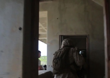 Marines of 1/3 train on the basics of MOUT