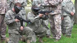 Michigan Military Police Train With Latvian Weapons