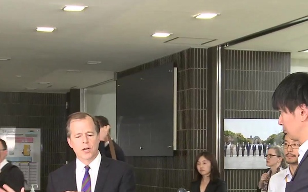 Special Rep for North Korea Davies Talks to Media