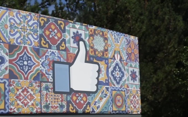 Marines Get Behind the Curtains of Facebook