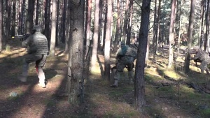1st CAV. and Lithuanian Soldiers Take on Training Exercise Lanes
