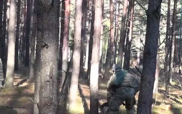 1st CAV. and Lithuanian Soldiers Take on Training Exercise Lanes