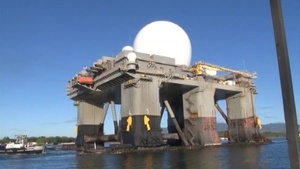 SBX entering Pearl Harbor