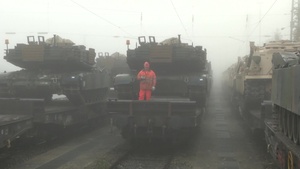 First Brigade Combat Team Loads and Unloads Vehicles
