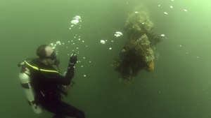 MULTIMEDIA: Underwater Photographer Captures Images of USS Utah and USS Arizona memorials.