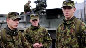 Cavalry Scouts Show Off Their Gear to Estonian Army Conscripts