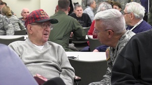 Pennsylvania Guardsmen Visit Veterans Center