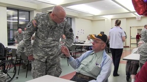 Pennsylvania Guardsmen Visit Veterans Center Feature