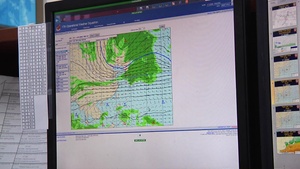 Weather Service Branch on MCAS Iwakuni Helps Pilots