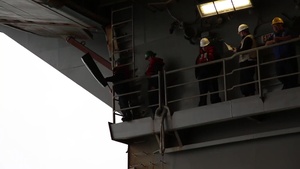 USS Bonhomme Richard LCU Recovery