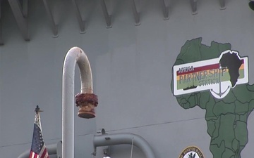 USS Gunston Hall Arrives at Naval Station Mayport