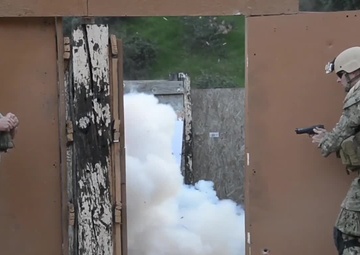 Multimedia: Navy combat cameramen practice close-quarters-battle techniques