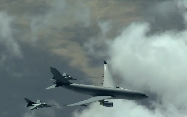 Royal Canadian Air Force KC-2 Refuels GR-4