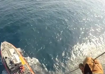 Coast Guard Medevacs Man off Recreational Boat