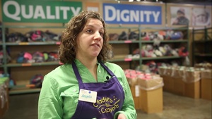Marines volunteer at Cradles to Crayons