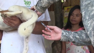 Balikatan 2015: Door to Door Vaccinations to Animals