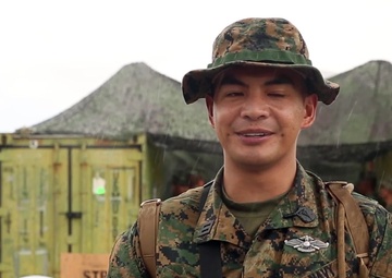 Filipino Marines Learn How to Save Lives From U.S. Navy Corpsmen