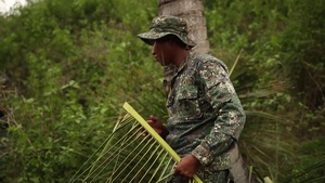 U.S. Marines Obtain Jungle Survival Skills from Philippine Counterparts