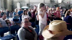 Air Force Report: Trace Adkins Performs Show