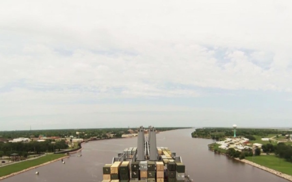 Port of Beaumont-USNS Mendonca (T-AKR-303): Ship Unloading