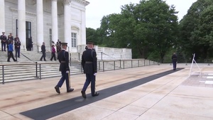 Sophomore Class of 114th Congress Honor Fallen at Arlington National Cemetery