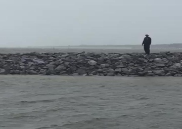 Coast Guard assists mariner stranded near Gulfport, Miss.