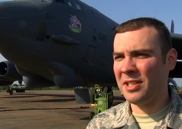 Air Force loads Navy mines to B-52 for BALTOPS 15